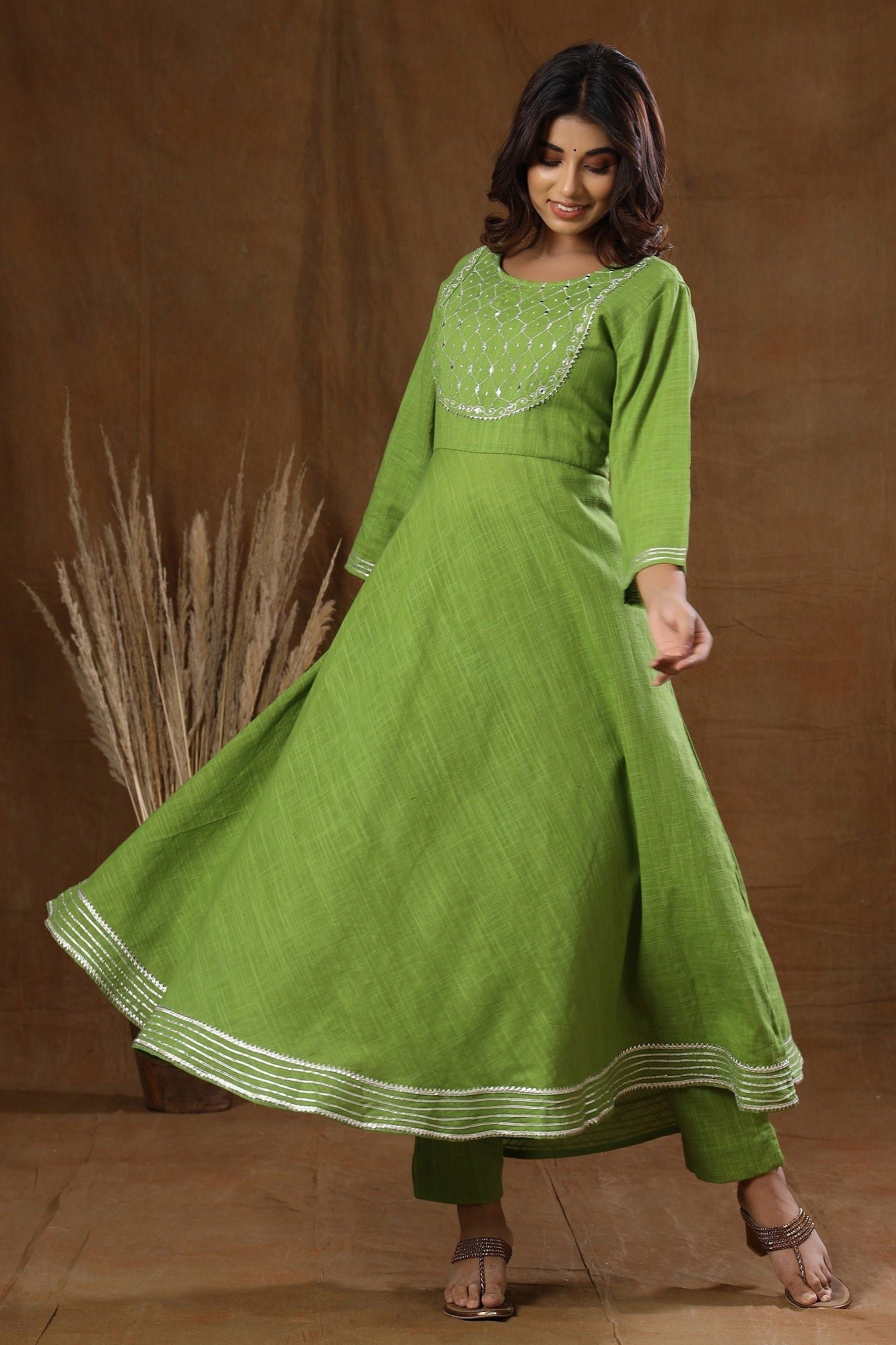 Emerald_Elegance_A_Stylish_Green_Suit_Set_for_the_Fashion_Forward_pack_of_3_-_Kaajh_-_tag4_-1721476