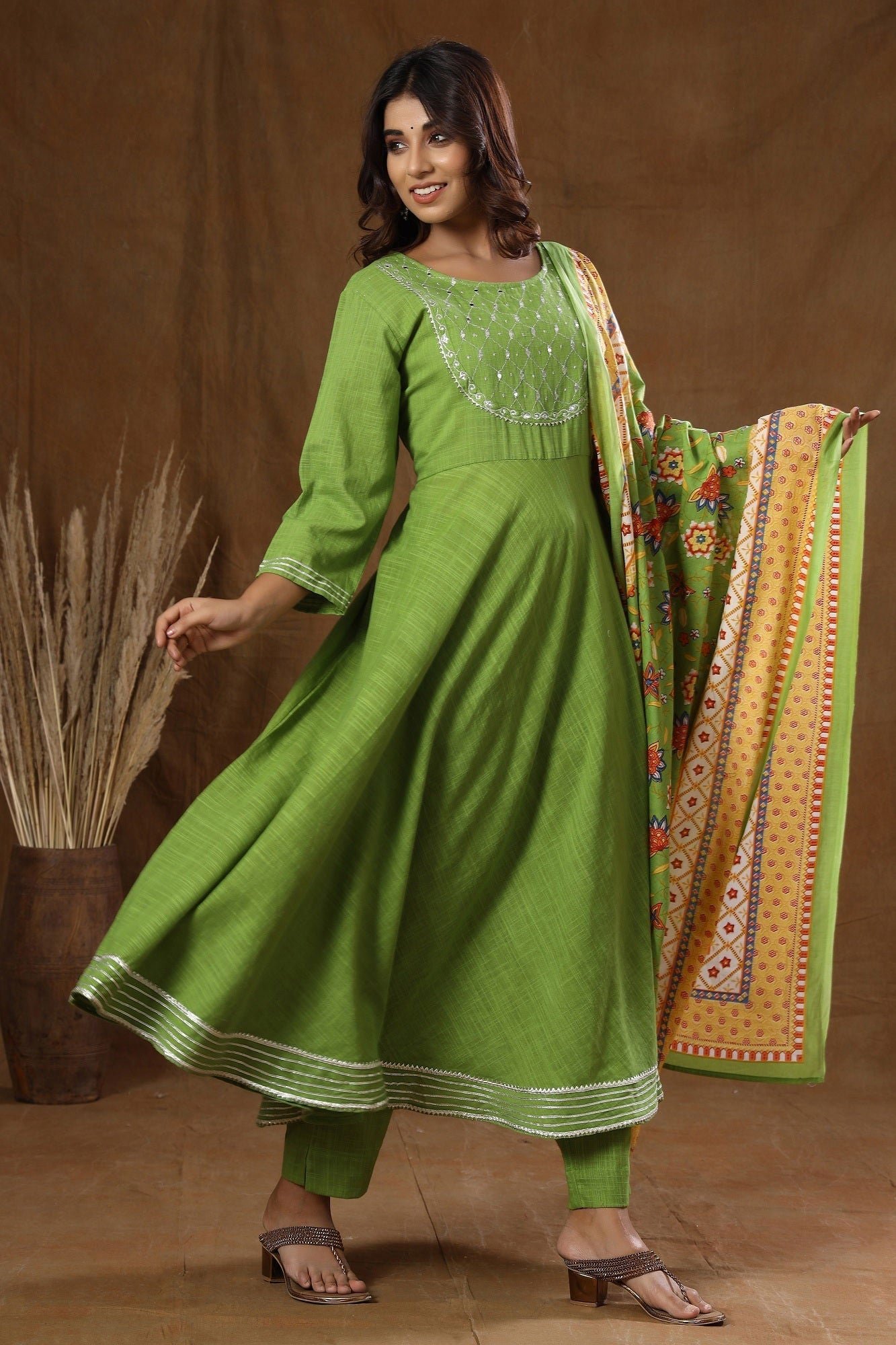 Emerald_Elegance_A_Stylish_Green_Suit_Set_for_the_Fashion_Forward_pack_of_3_-_Kaajh_-_tag4_-1721480