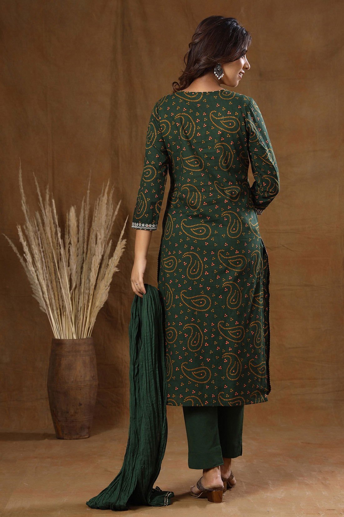 Green_Bandhej_Embroidery_Suit_Set_pack_of_3_-_Kaajh_-_tag4_-1721666