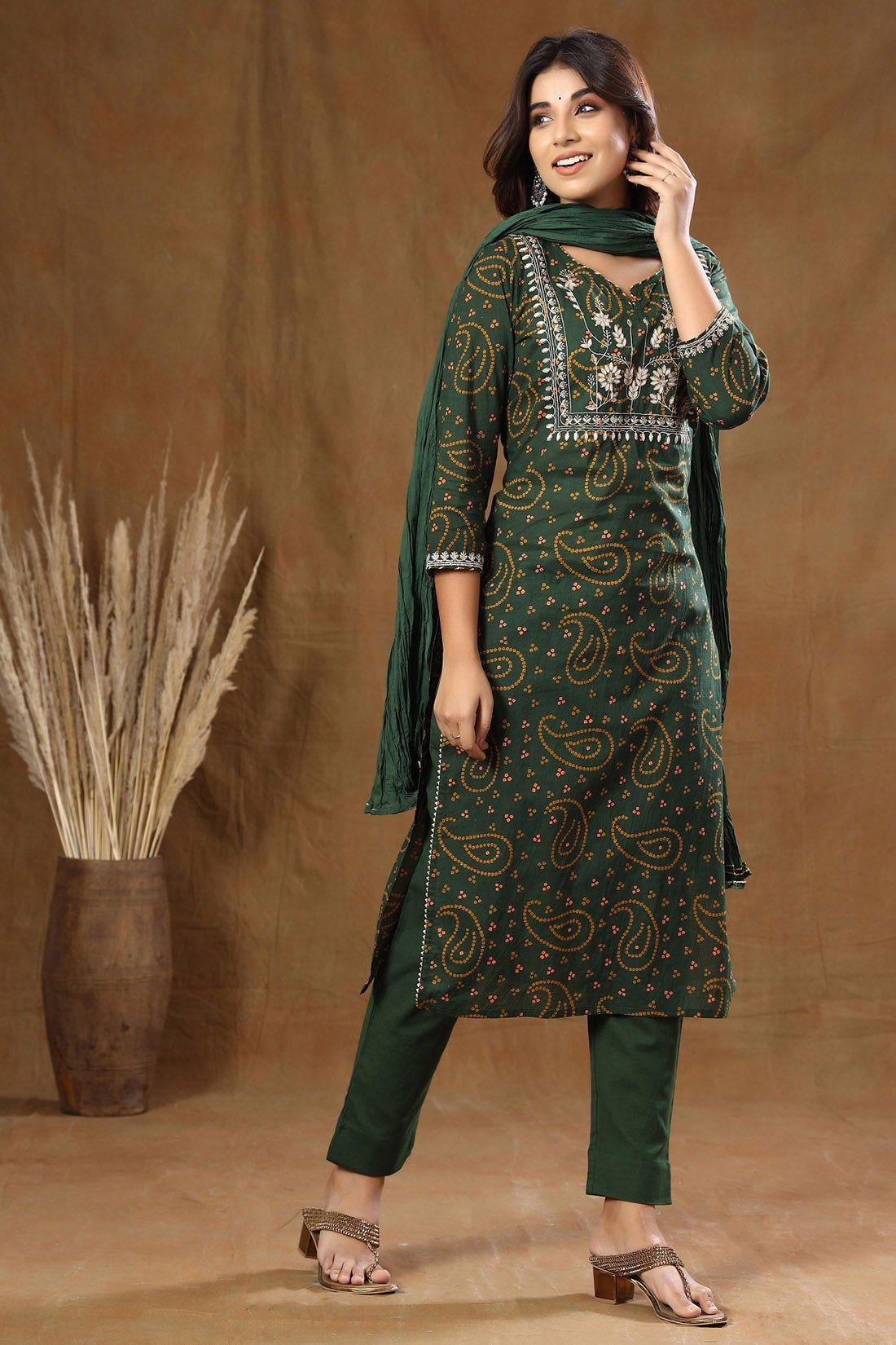 Green_Bandhej_Embroidery_Suit_Set_pack_of_3_-_Kaajh_-_tag4_-1721668