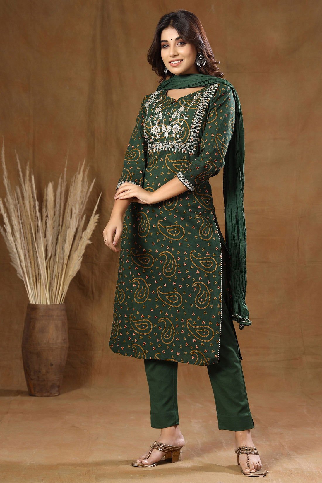 Green_Bandhej_Embroidery_Suit_Set_pack_of_3_-_Kaajh_-_tag4_-1721670