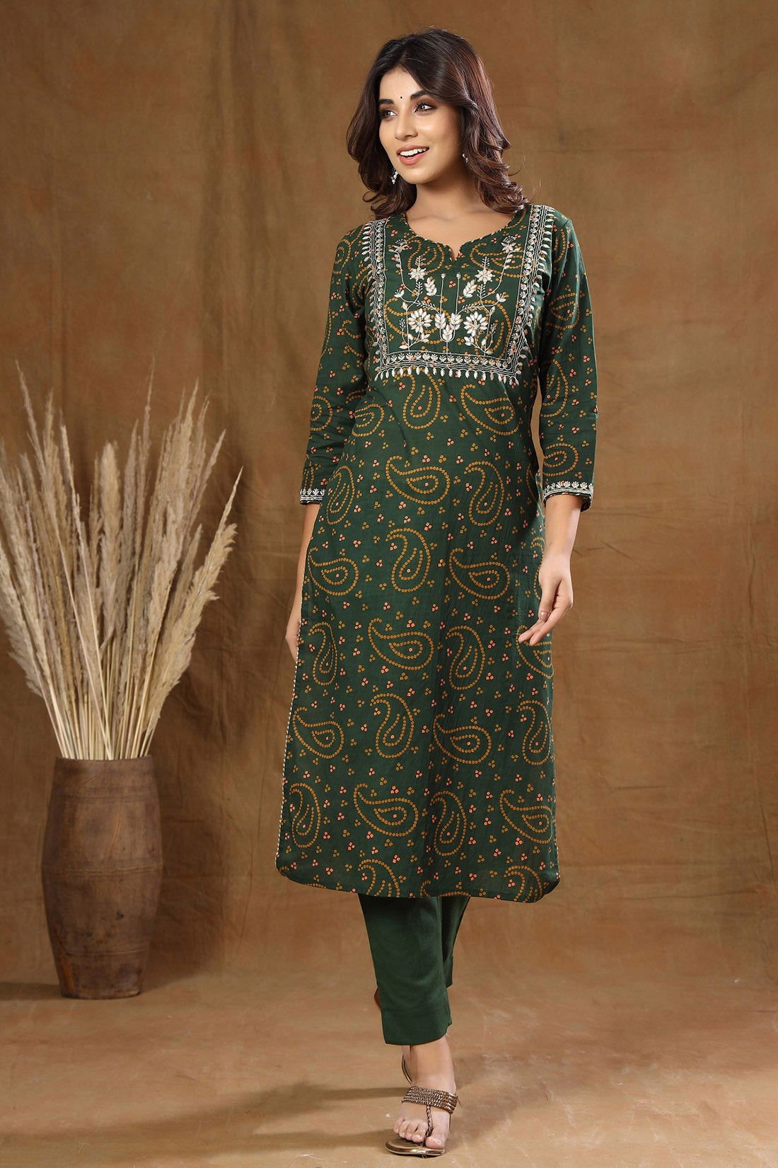 Green_Bandhej_Embroidery_Suit_Set_pack_of_3_-_Kaajh_-_tag4_-1721675